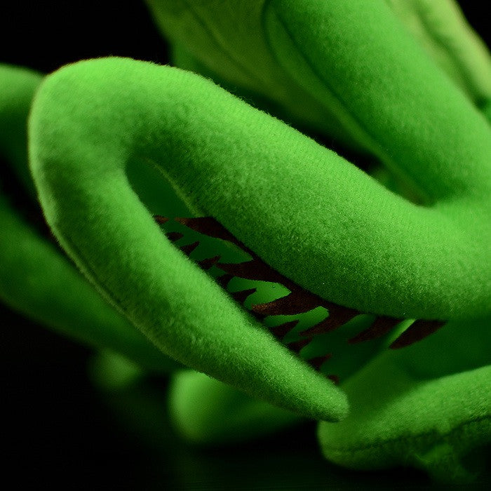 Praying Mantis Plush — 28 cm