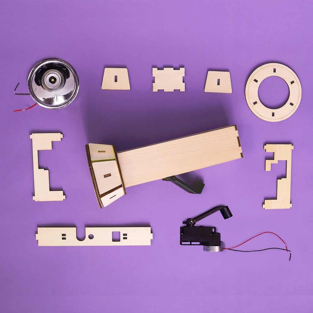 Hand-Crank Flashlight DIY STEM Kit by Kitsville, image 2 of 5
