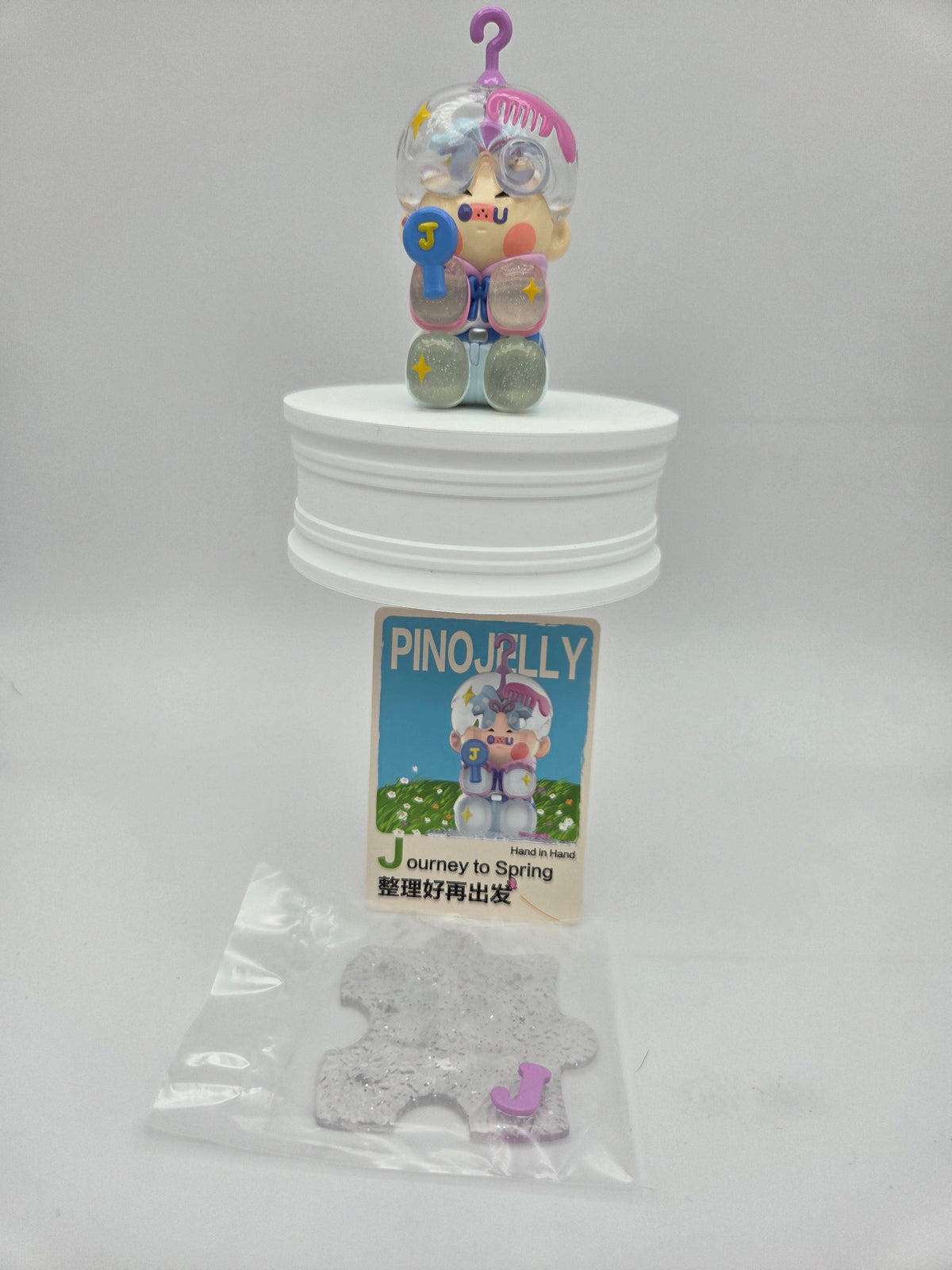Hand in Hand Figure — product photo 3 of 6