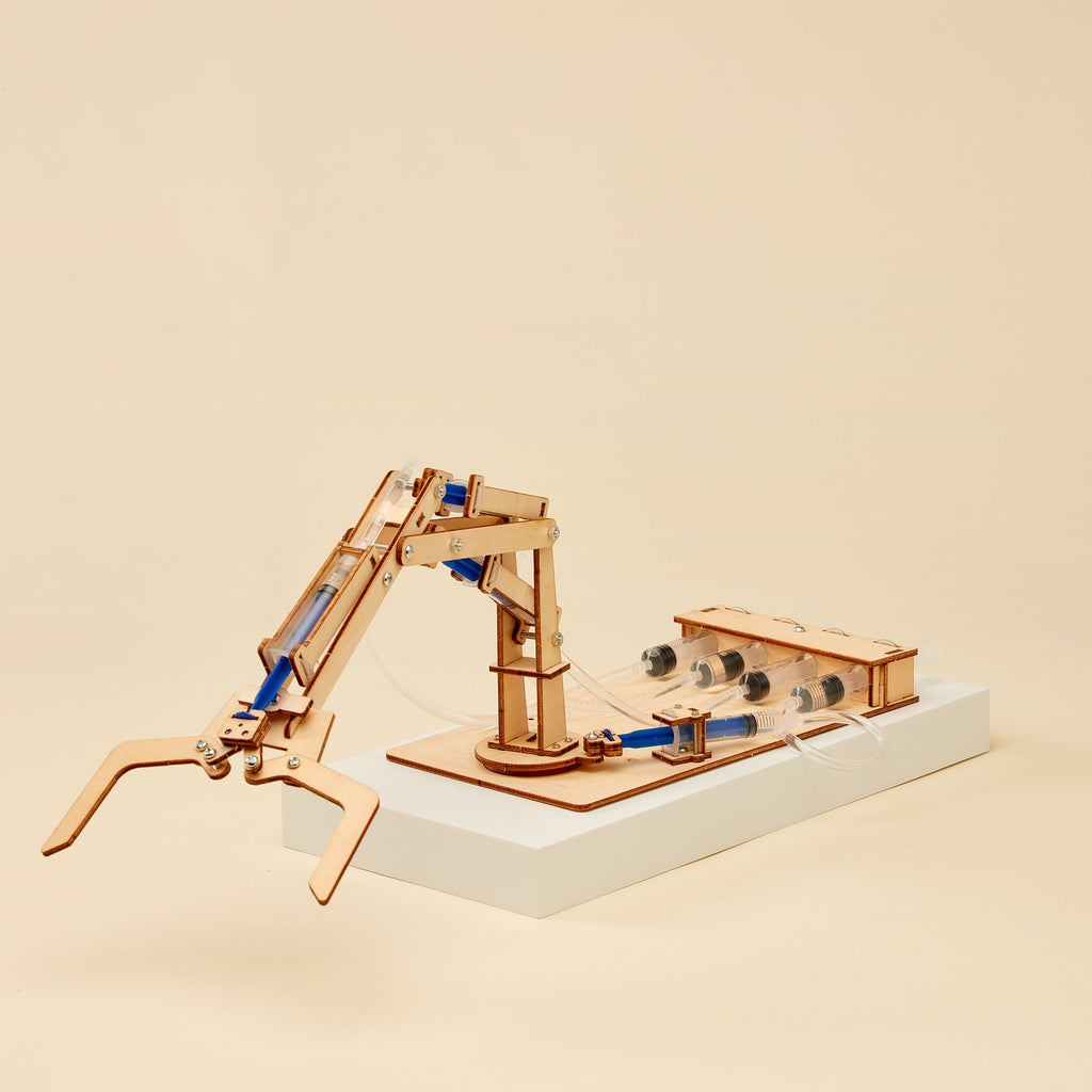 Hydraulic Robotic Arm STEM Kit by Kitsville, image 3 of 5
