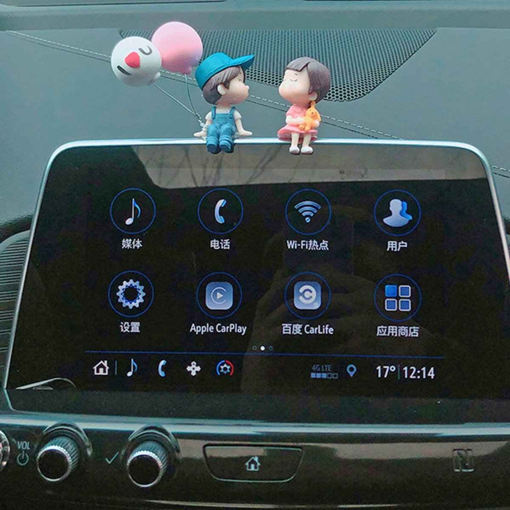 Romantic Anime Couple Figurines – 4PCS Resin Dashboard Decor