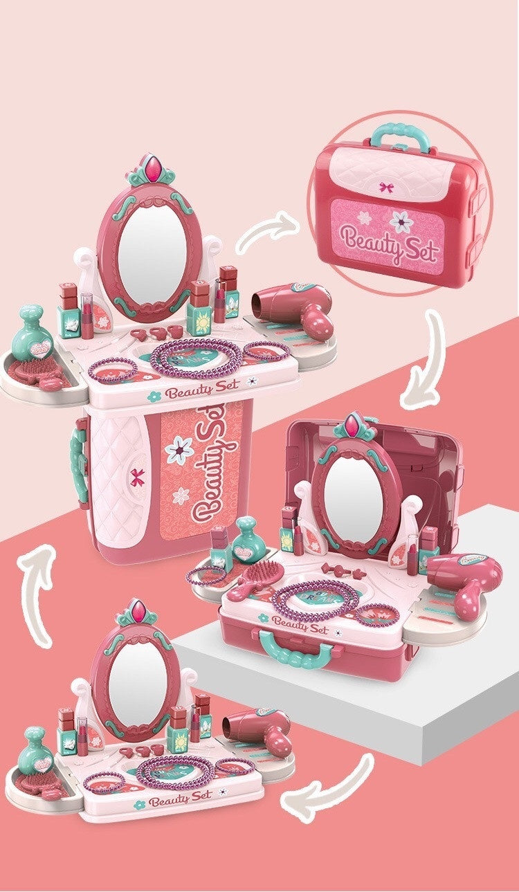 The pretend play handbag with dress-up tools shown in detail