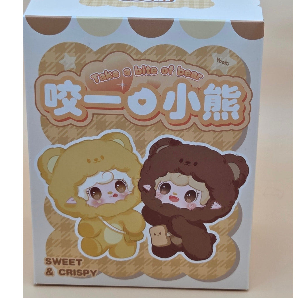 Yooki Take a bite of bear Sweet & Crispy Figure — product photo 2 of 3