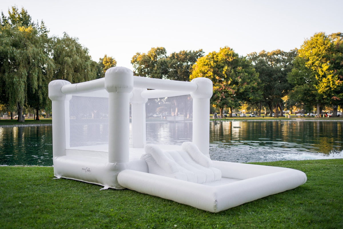 Mini Marcos Bounce House & Ball Pit