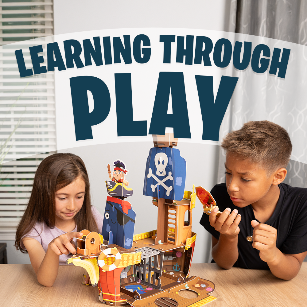 Banana-Rama Pirate Ship: Plucky Pirates Buildable Playset