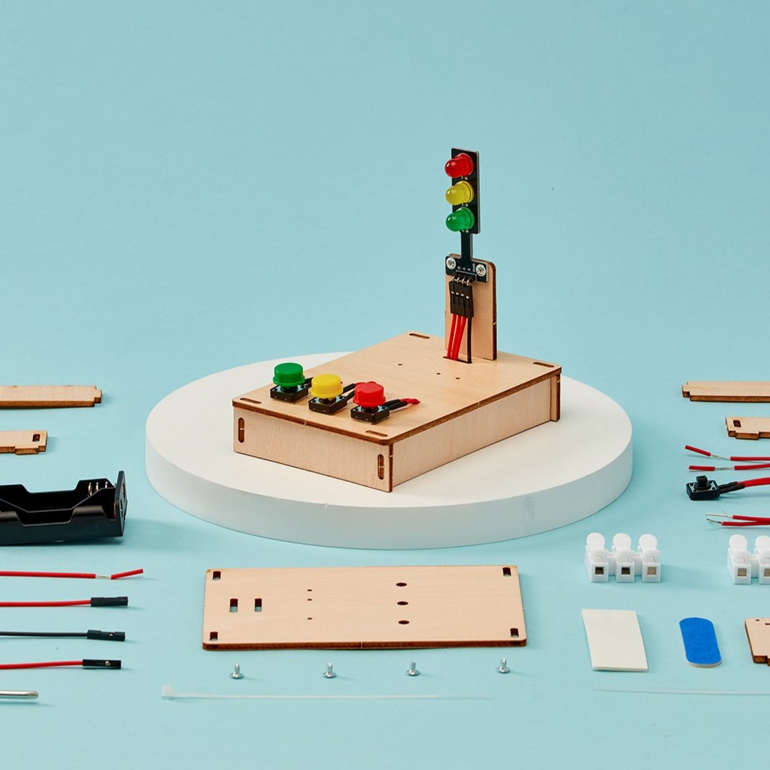 Traffic Lights DIY STEM Kit by Kitsville, image 1 of 3