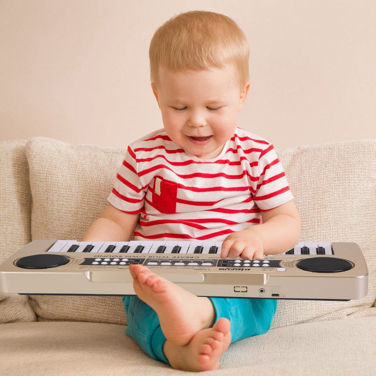 Tiny Tunes 37-Key Keyboard with Microphone