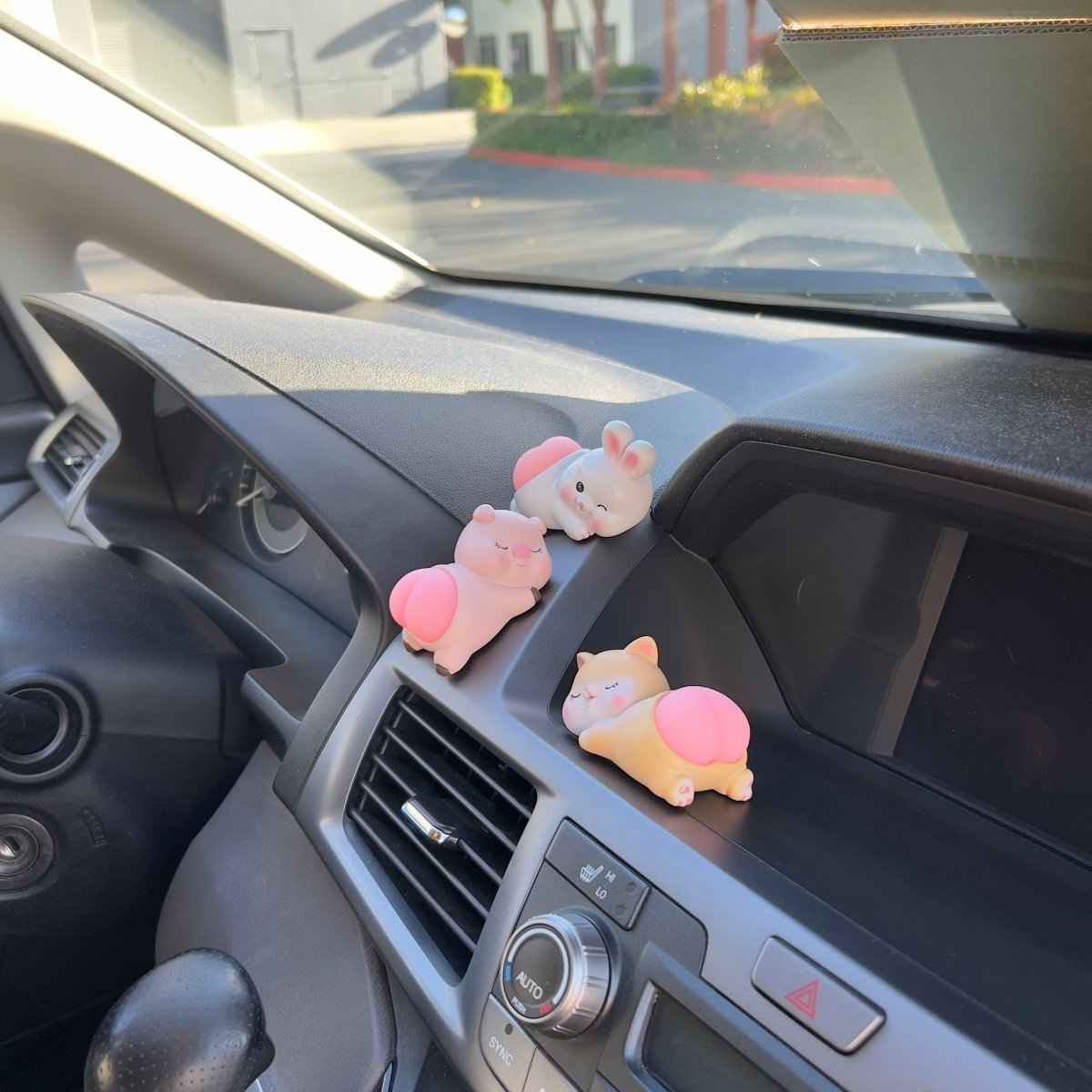 Wobble Animal Car Charm — product photo 4 of 13