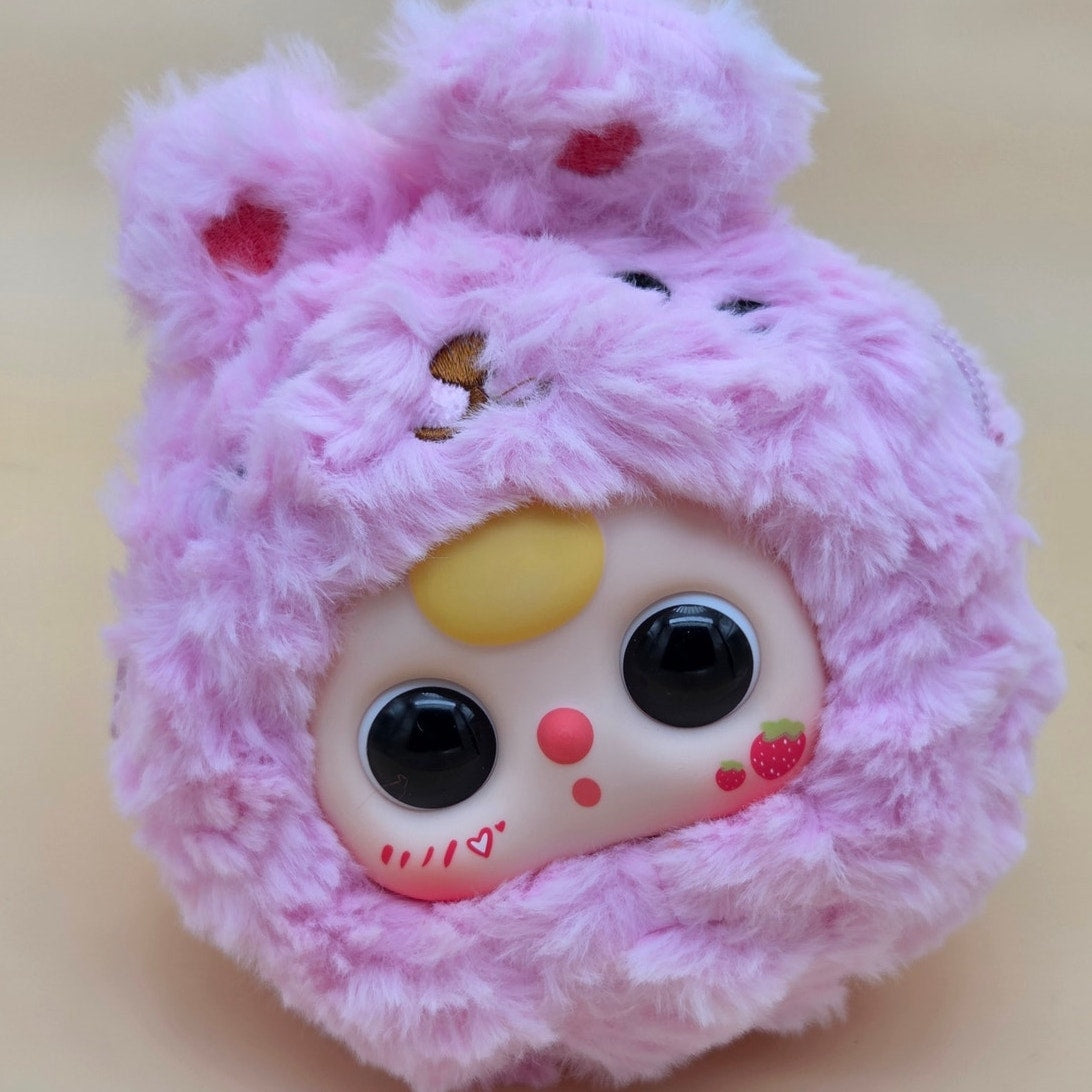 Baby Three Zipper Bag Gen 1 Figure — Bunny — product photo 1 of 3