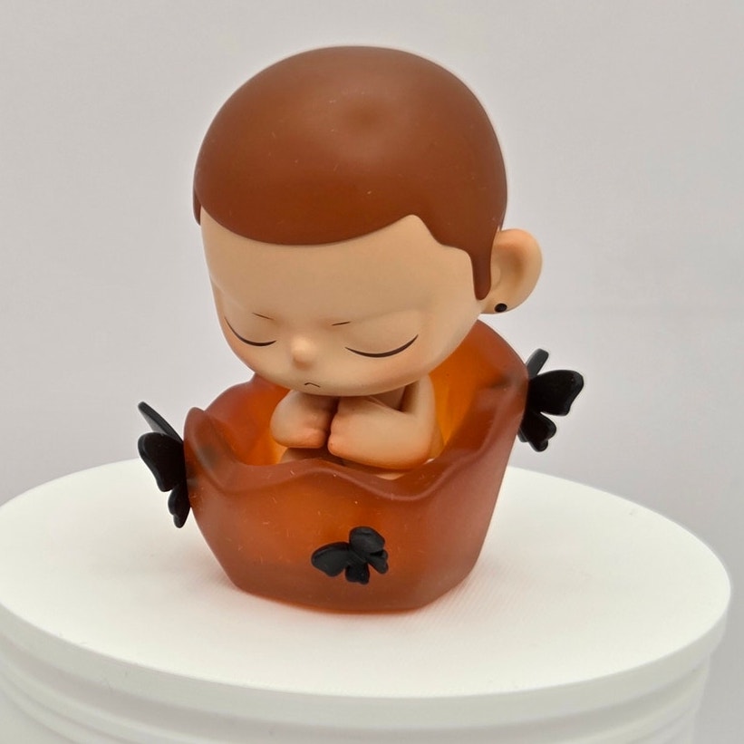 Kubo Breathing in Figure — Eternal Amber — product photo 1 of 3