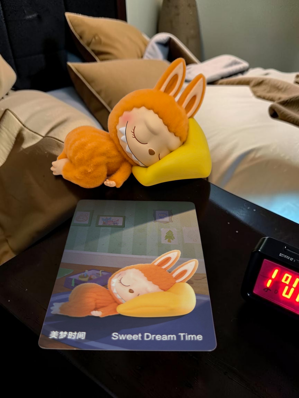 The Monster's 1:00 am figures Figure — product photo 11 of 16