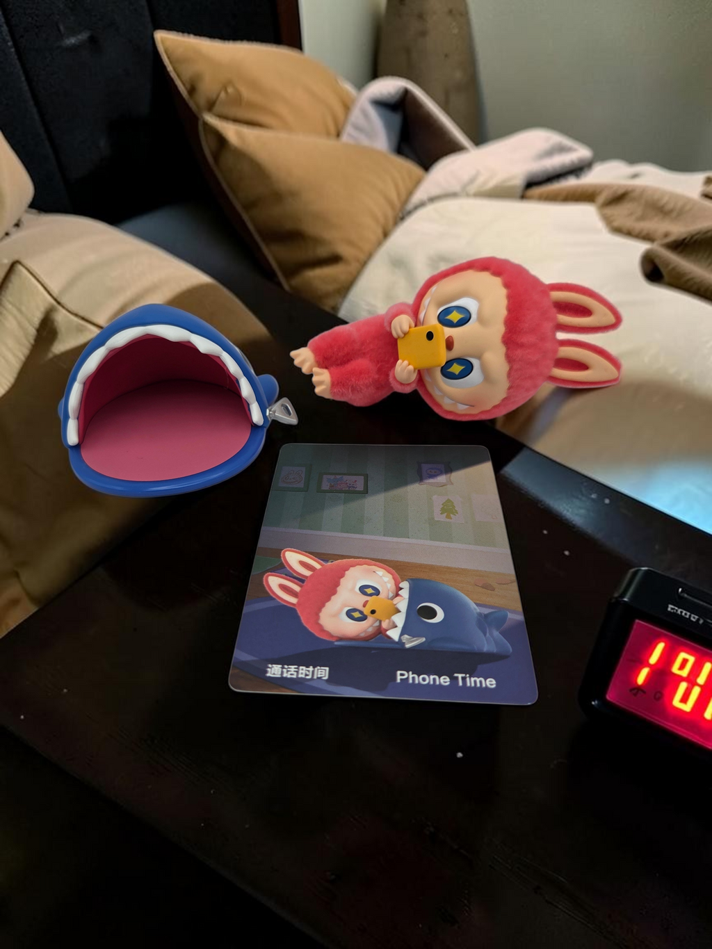 The Monster's 1:00 am figures Figure — product photo 14 of 16