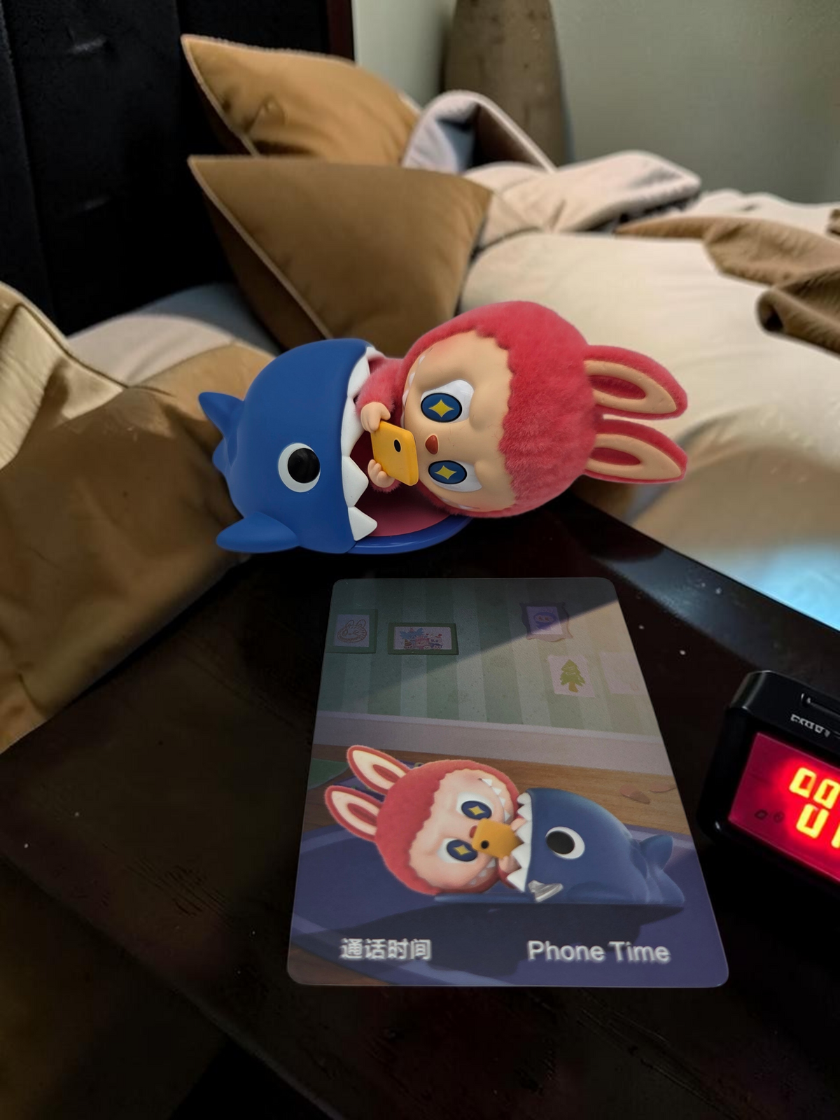 The Monster's 1:00 am figures Figure — product photo 7 of 16